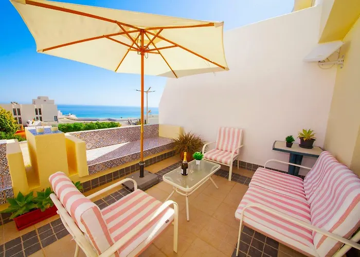 A08 - Magnolia Sea View Apartment